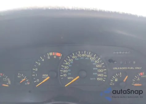 1993 Chevrolet Camaro Z28 z USA, uszkodzony, nr VIN 2G1FP22P0P2117140